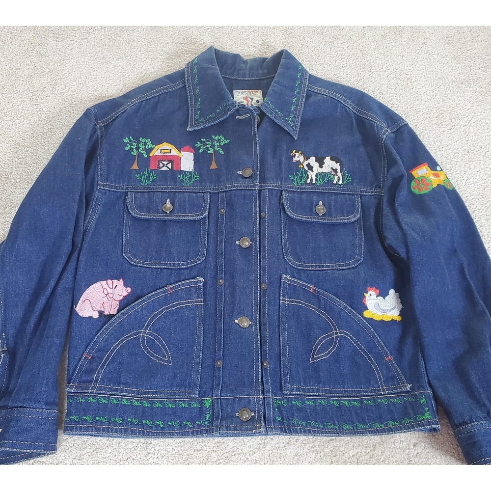 Studio Wear Women's Jean Jacket Size M Blue Jean Embroidery Farm Animals‎